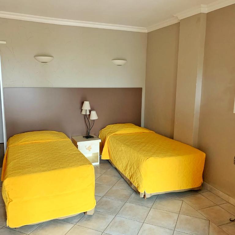 Hôtel Beau Soleil - Chambre Familiale - Rez-de-Chaussée - 1