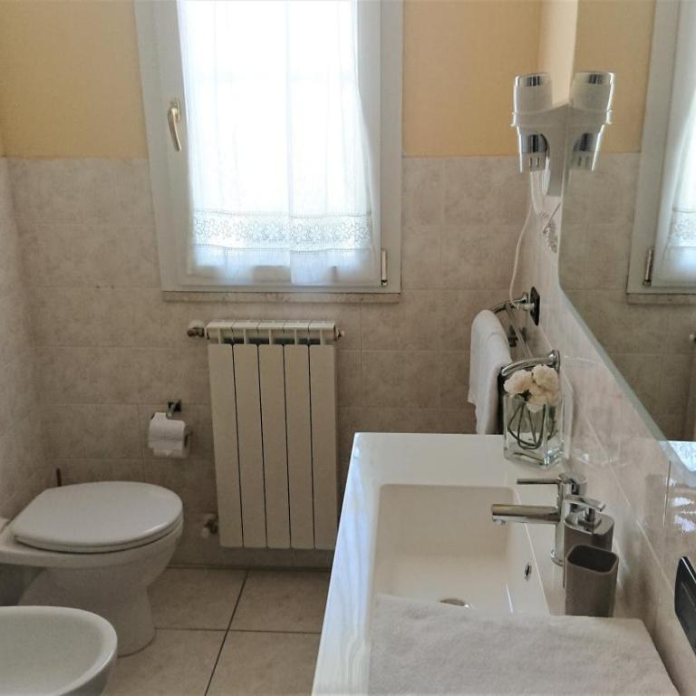 Guest House Brezza Marina - Camera Quadrupla Premium - 4