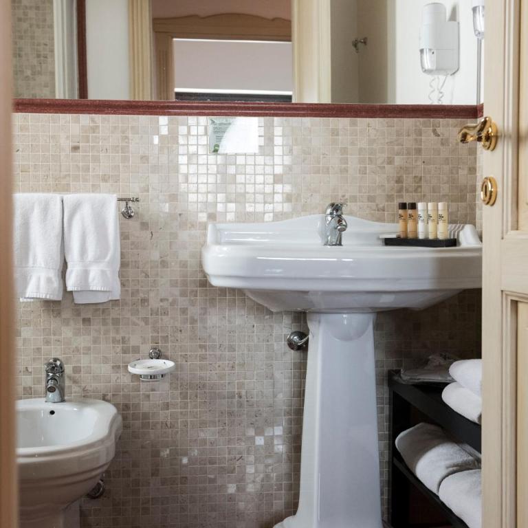 Pietre Nere Resort & Spa - Junior Suite - 4