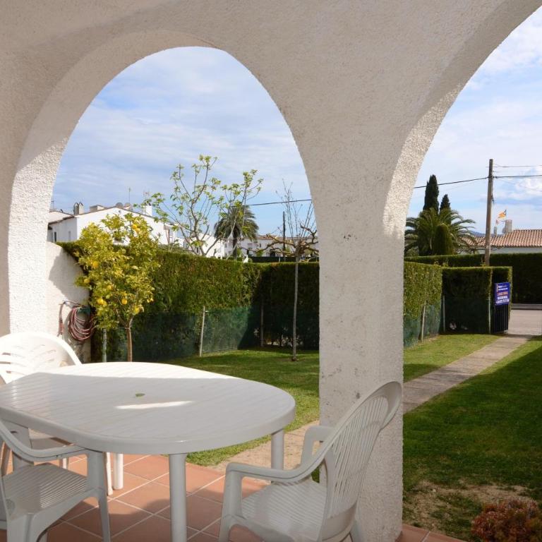 LES CAPELLES 37 - Two-Bedroom Townhouse - 6