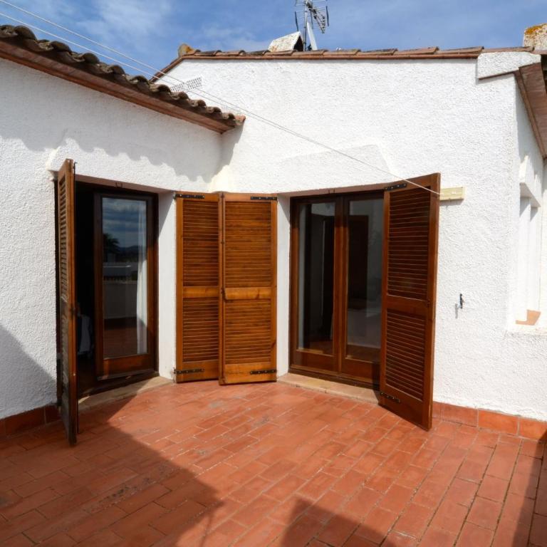 LES CAPELLES 37 - Two-Bedroom Townhouse - 11