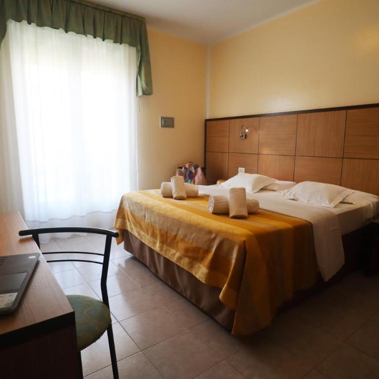 Hotel Righetto Fronte Mare - Camera Matrimoniale/Doppia con Letti Singoli con Balcone - 3