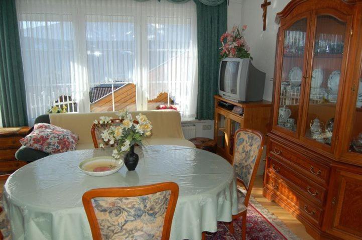 Haus Elfriede - Großes Apartment mit 1 Schlafzimmer, Terrasse und Seeblick - 5