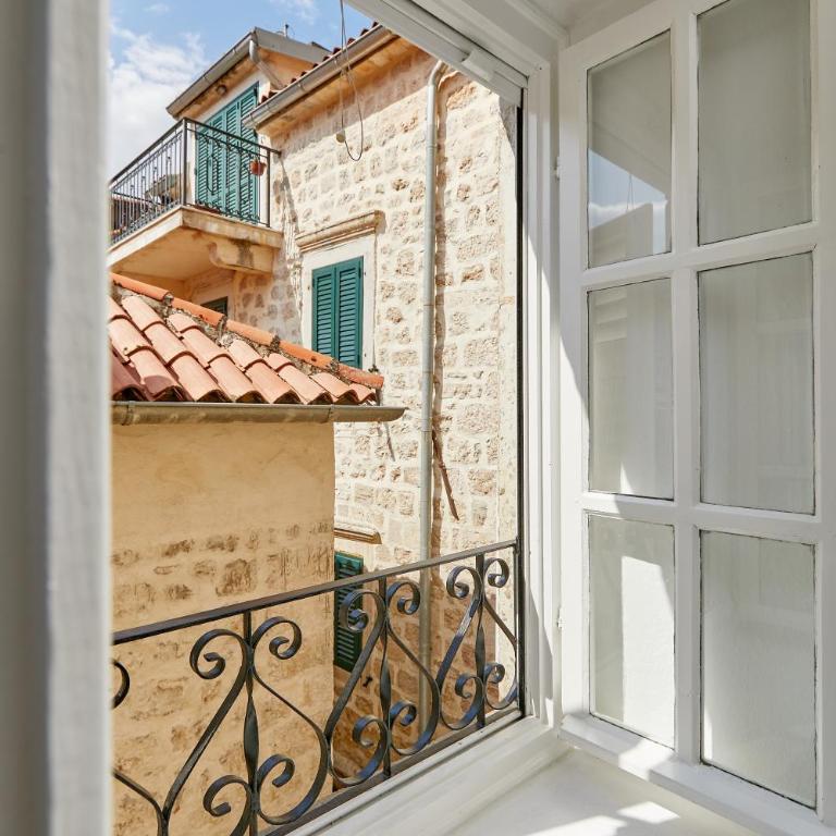 Old Town Aspida - Central & Unique - Three-Bedroom Villa - 36