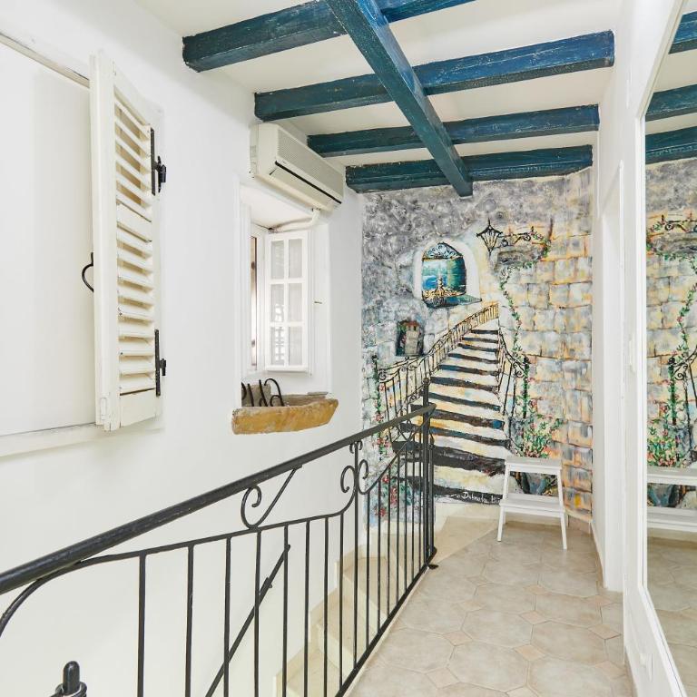 Old Town Aspida - Central & Unique - Three-Bedroom Villa - 25