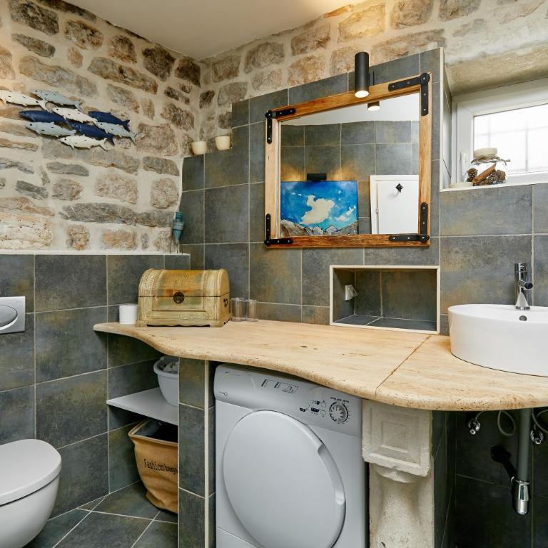 Old Town Aspida - Central & Unique - Three-Bedroom Villa - 27