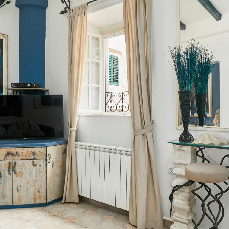 Old Town Aspida - Central & Unique - Three-Bedroom Villa - 11