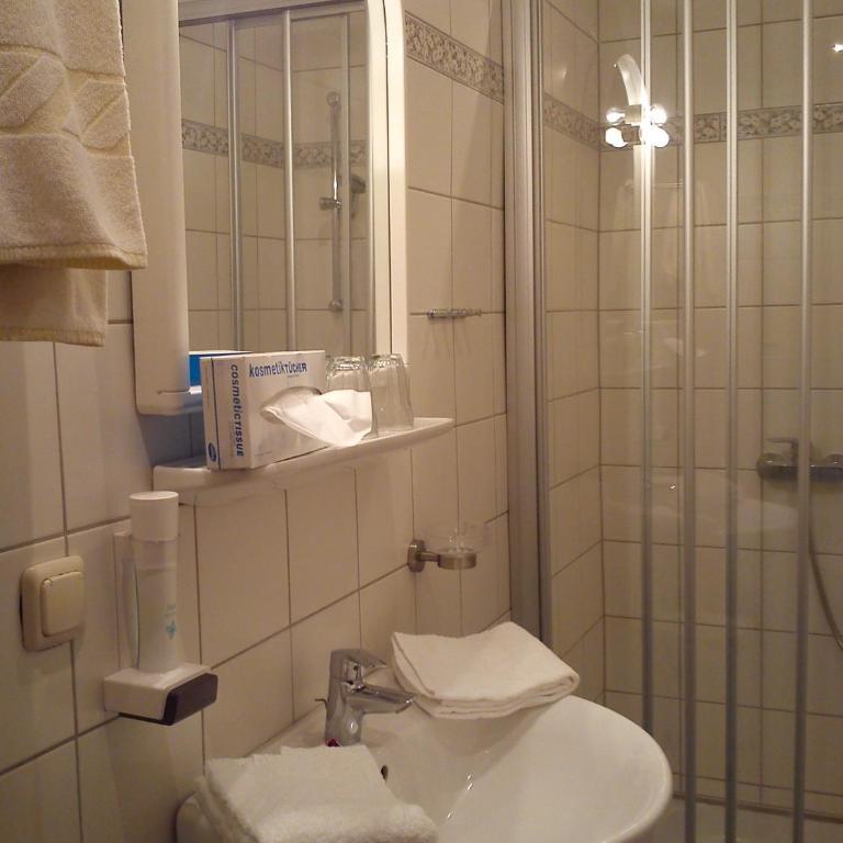 Landgasthof Piroutz - Doppelzimmer mit eigenem Bad - 3