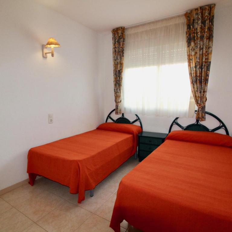 Carrer Amadeu Vives 69 - Two-Bedroom Apartment - 25