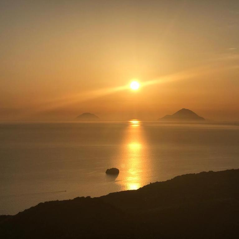 Casa Tramonto - Appartamento con 1 Camera da Letto e Vista Mare - 1