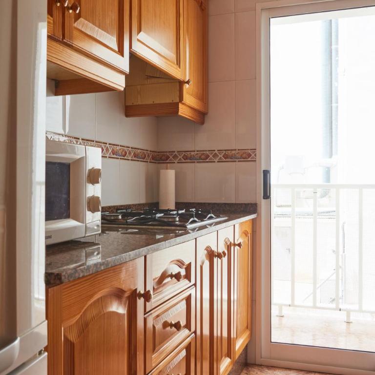 Große Sonnenterrasse, 200 Meter zum Strand... - Apartamento con terraza - 6