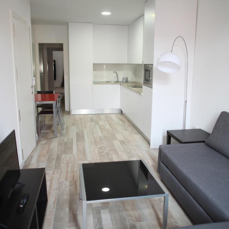 NWT Central Station Apartments - Apartment - 8