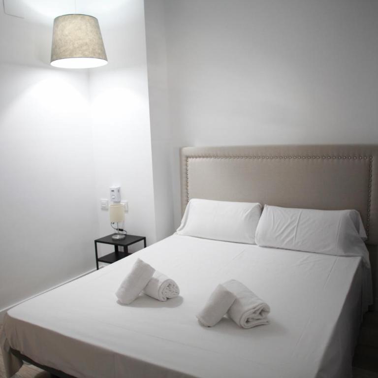 NWT Central Station Apartments - Apartment - 9