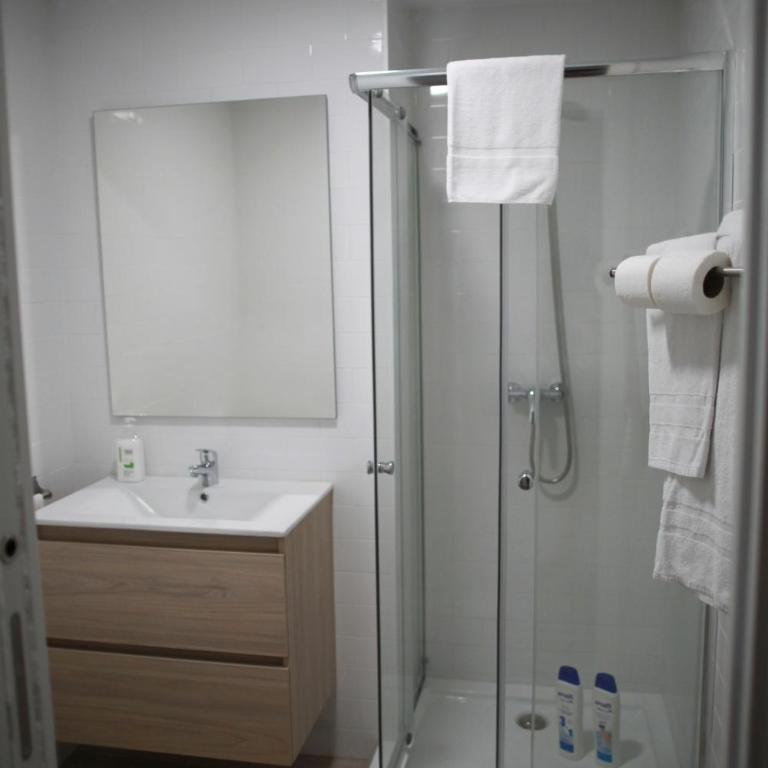 NWT Central Station Apartments - Apartment - 11