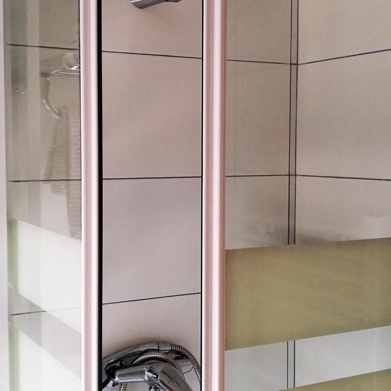 Pensión Santiago - Habitación Familiar con baño - 7