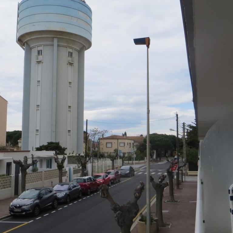 RESIDENCE LE NEULOS, T2 40m2 AVEC GARAGE PRIVE, 150 m de la mer, Avenue Roussillon Canet-Plage - Superior Apartment - 42
