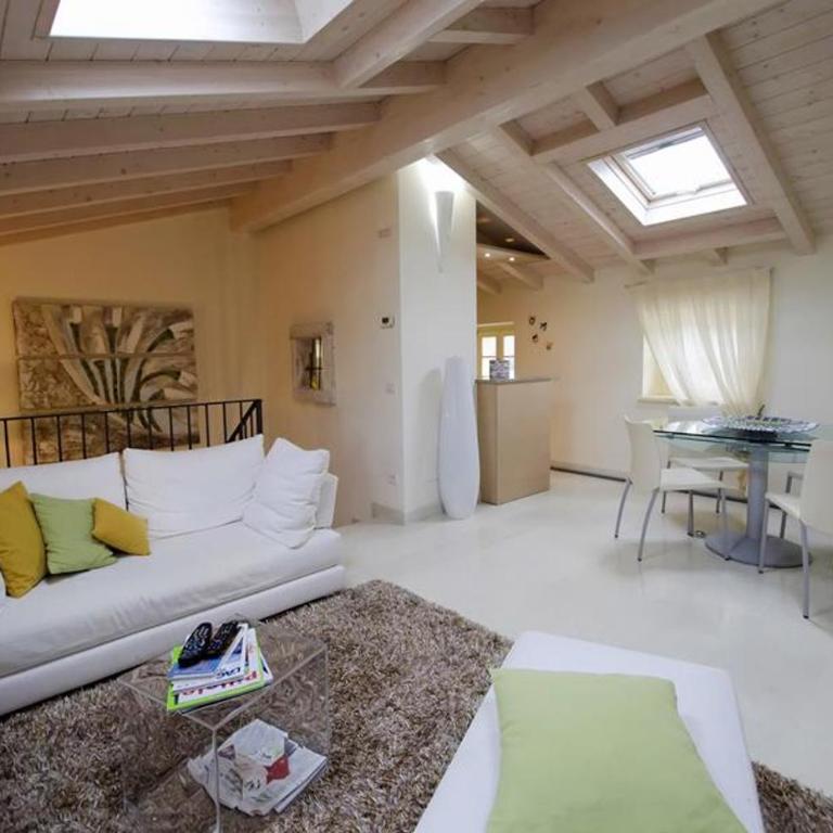 Corte degli ulivi - Appartamento con 2 Camere da Letto - 34