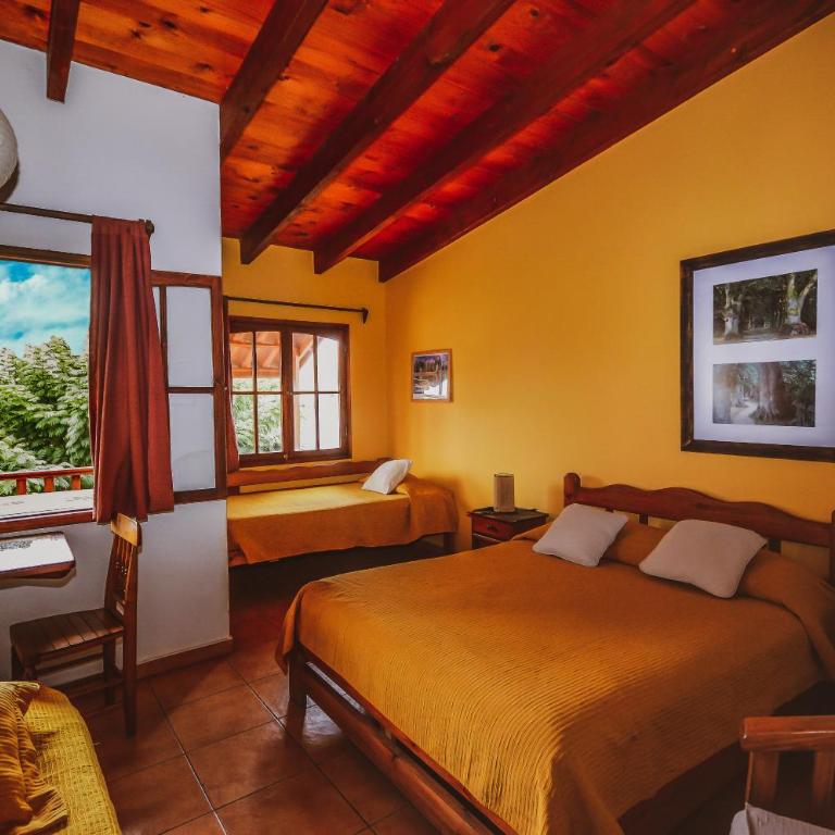 Hostal El Punto - Habitación Triple con vistas a la ciudad - 1