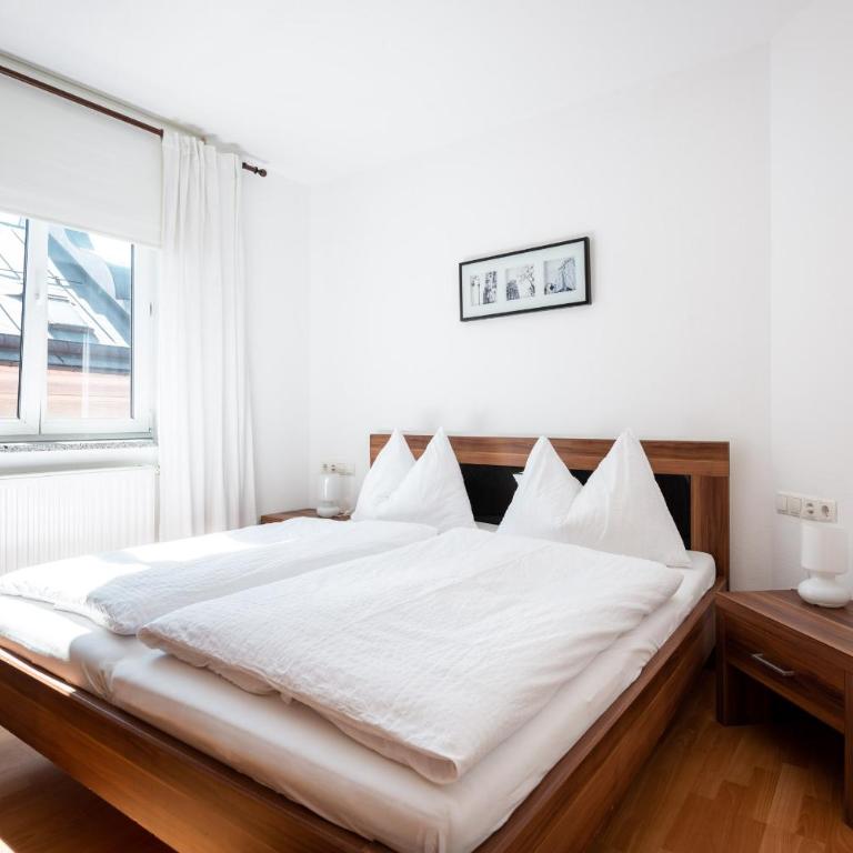 Appartements Kaserbacher - City Apartment mit Terrasse - 9