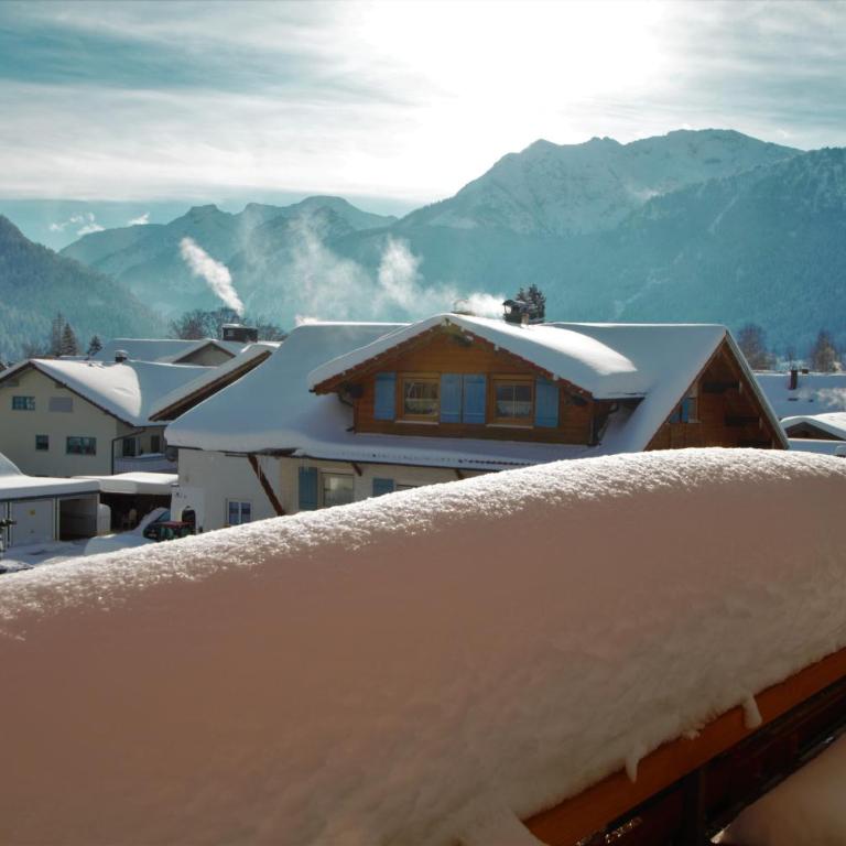 Ferienwohnungen Wolf - zentral in Pfronten mit Panorama-Alpenblick und ruhiger Lage - Falkenstein Apartment mit Bergblick - 3