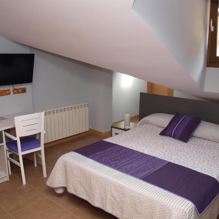 Hostal La Ribera del Júcar - Triple Room (3 Adults) - 8