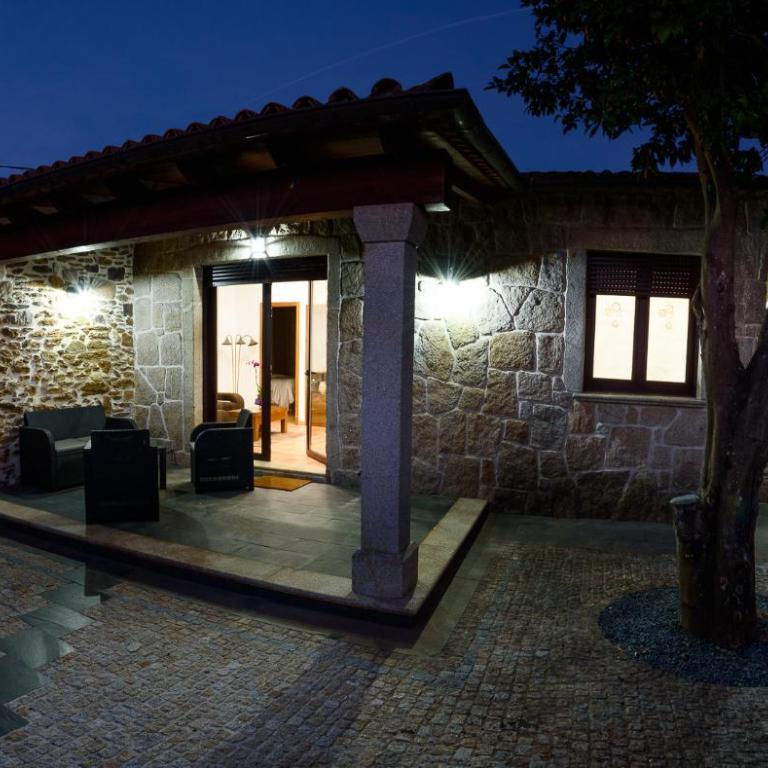Casa Velha - Three-Bedroom House - 7