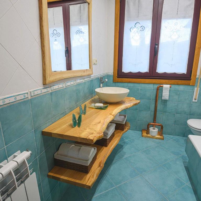 Casa Velha - Three-Bedroom House - 10