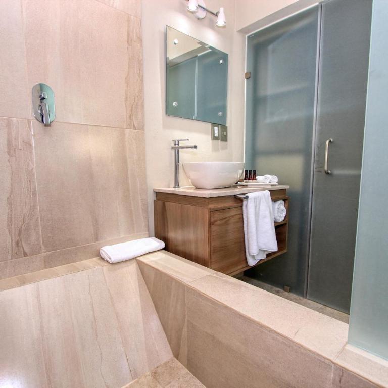 Casa Florencia Hotel Boutique - Deluxe Queen Suite - 7