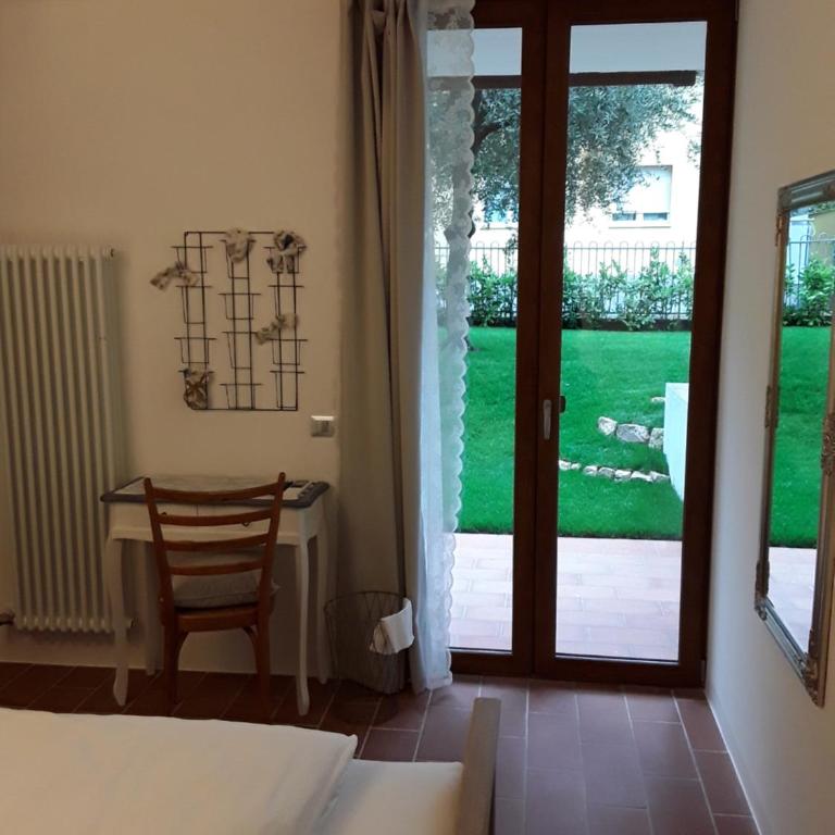 Villa degli Olivi Relais - Camera Matrimoniale con Patio - 3