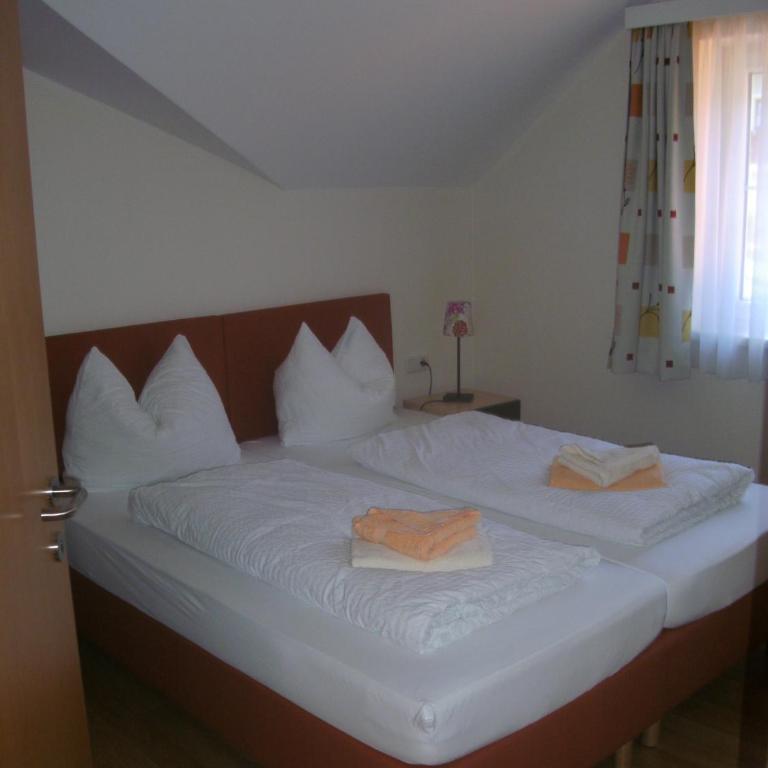 Eckenhof - Apartment mit 2 Schlafzimmern und Balkon - 2