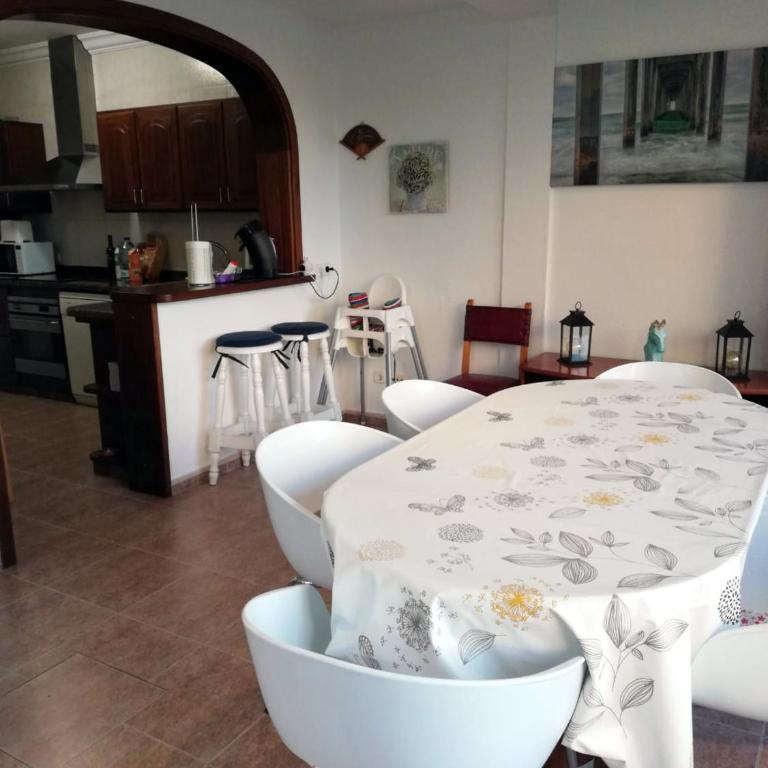 Villa Cyclings Es Tamarells - Three-Bedroom Vacation Home - 20