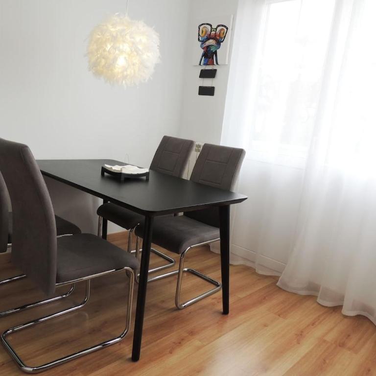 Precioso piso en Oviedo, Parking, Wifi y Netflix By DeLabra Apartments - Apartamento de 2 dormitorios - 11