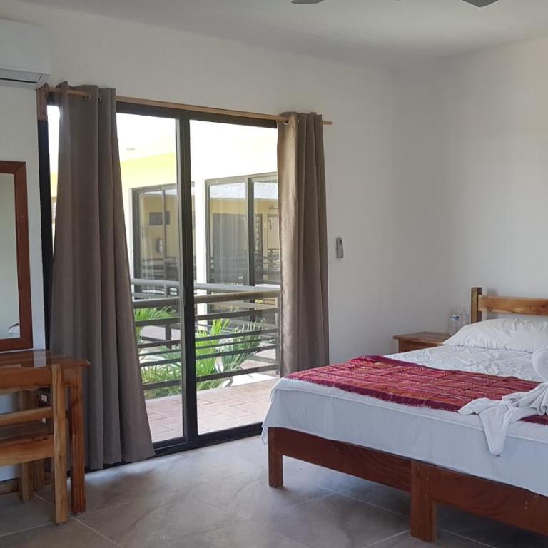 Hotel Iker - Suite Junior con balcón - 13