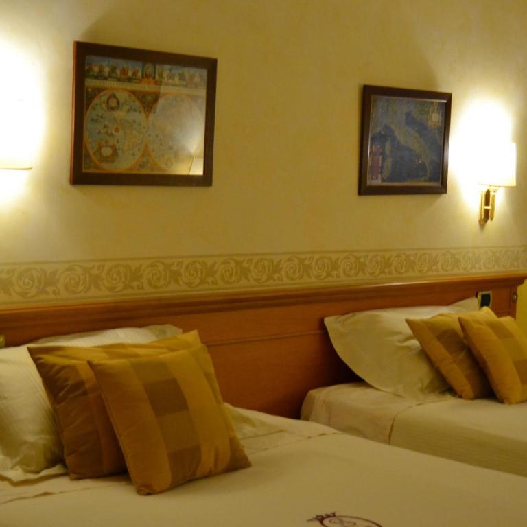 Seccy Hotel Boutique Art & Museum - Camera Deluxe Doppia con Letti Singoli - 4