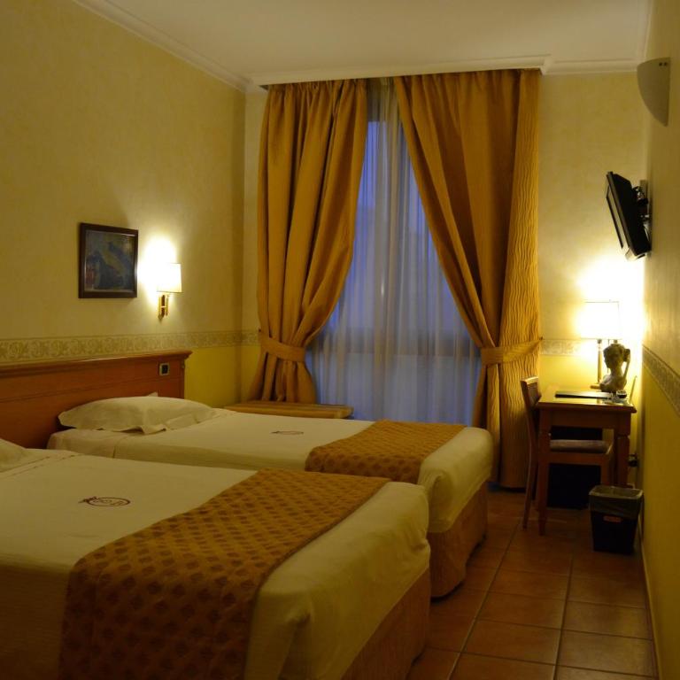 Seccy Hotel Boutique Art & Museum - Camera Deluxe Doppia con Letti Singoli - 1