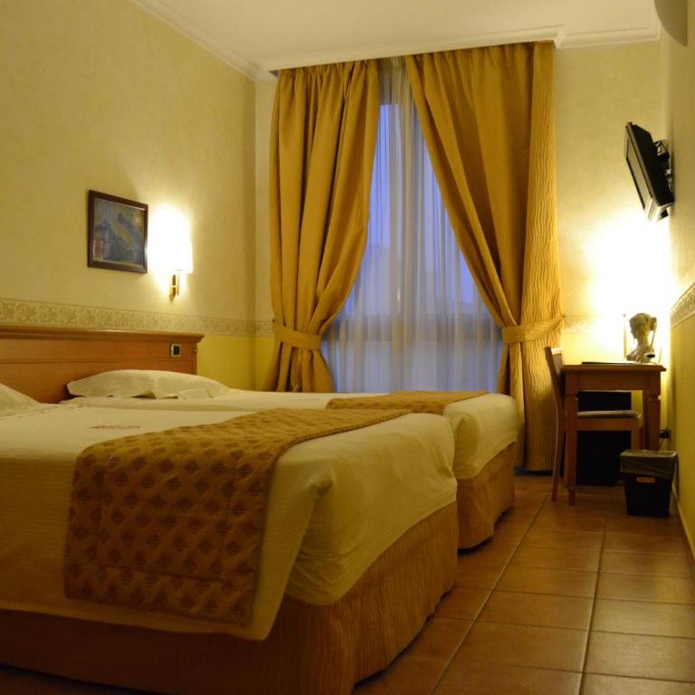 Seccy Hotel Boutique Art & Museum - Camera Deluxe Doppia con Letti Singoli - 6