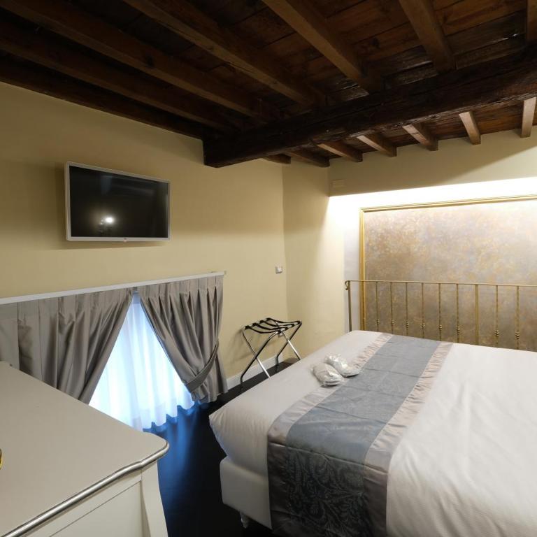 B&B Kingsman - King Room - 19