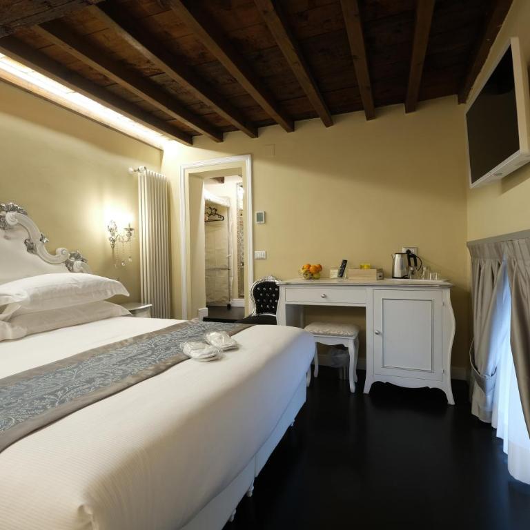 B&B Kingsman - King Room - 15