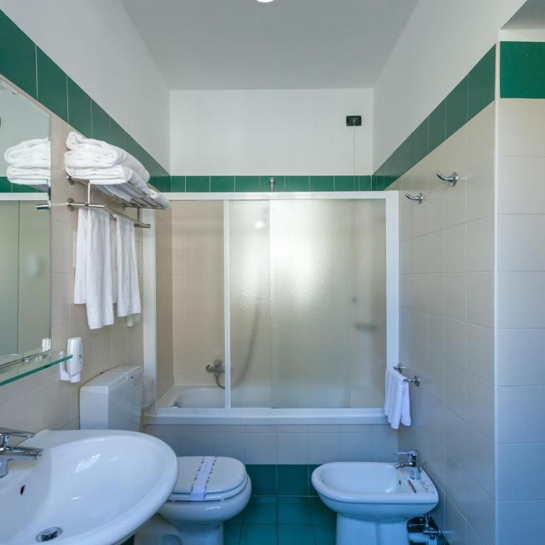 Best Quality Hotel Dock Milano - Camera Tripla - 6