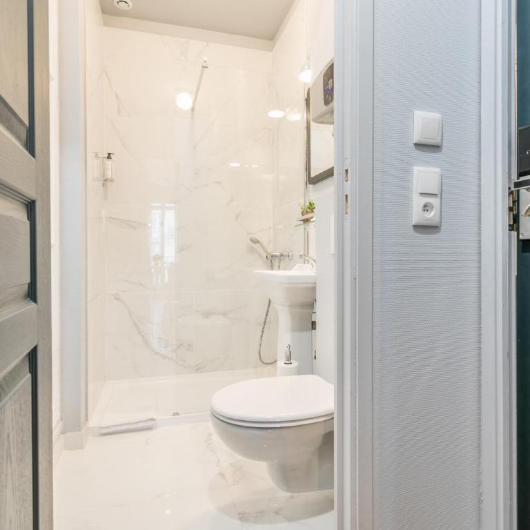 WS Saint-Lazare - Opera - Two-Bedroom Apartment with Balcony - 16