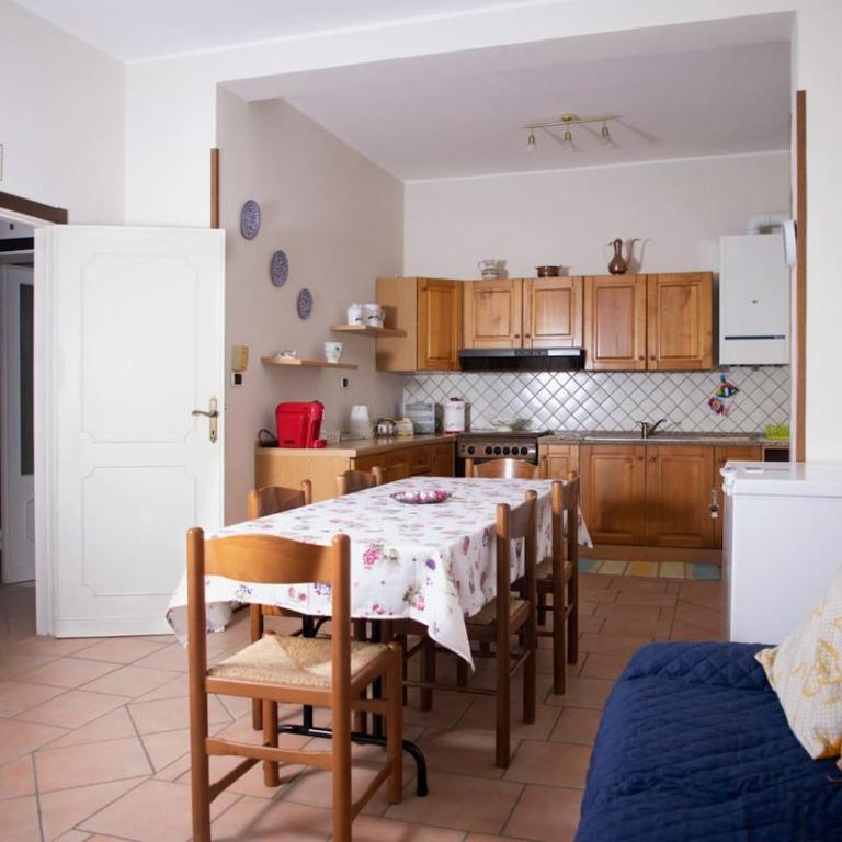 La Casa di Francesco e Lucia - Appartamento con 2 Camere da Letto - 2