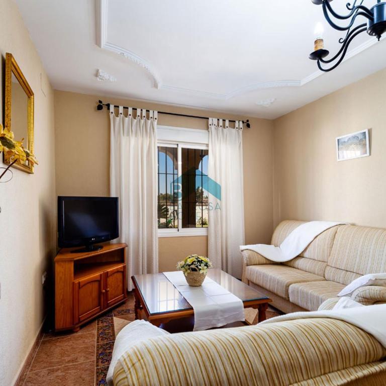 Villa Almendro BARROSAHOME - Three-Bedroom Villa - 23