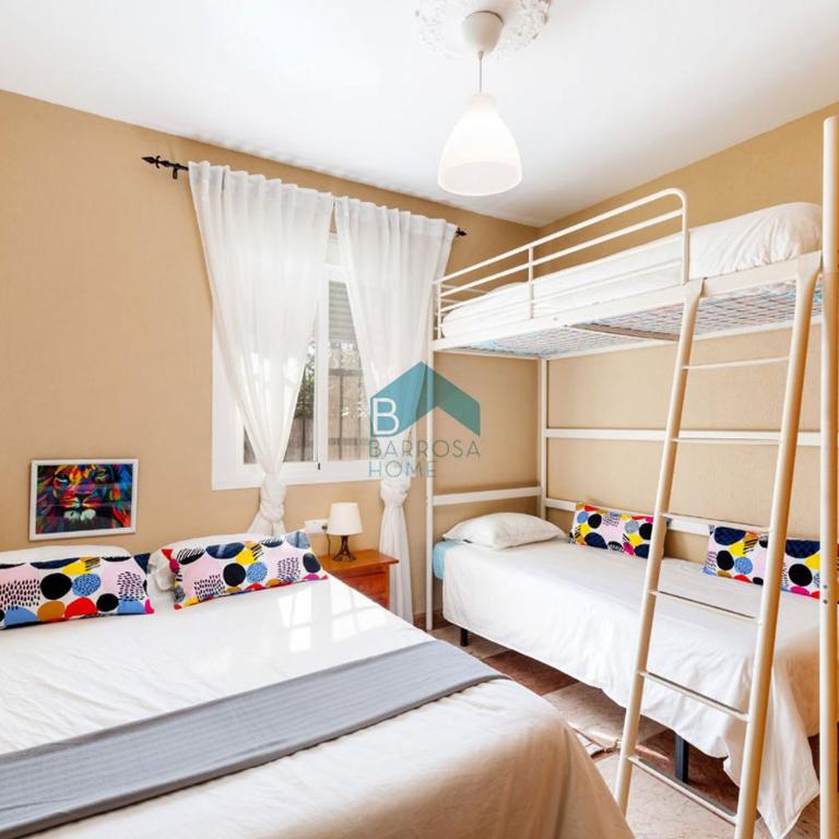 Villa Almendro BARROSAHOME - Three-Bedroom Villa - 15