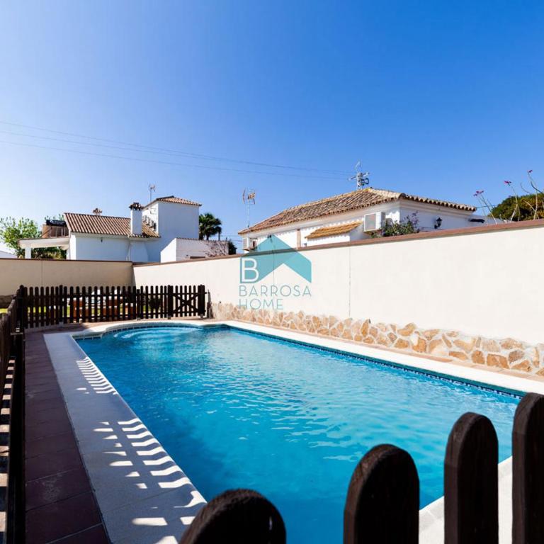 Villa Almendro BARROSAHOME - Three-Bedroom Villa - 13