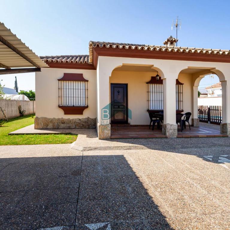 Villa Almendro BARROSAHOME - Three-Bedroom Villa - 16