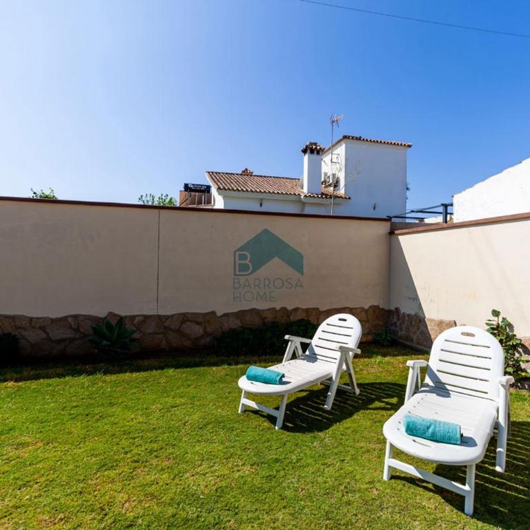 Villa Almendro BARROSAHOME - Three-Bedroom Villa - 2