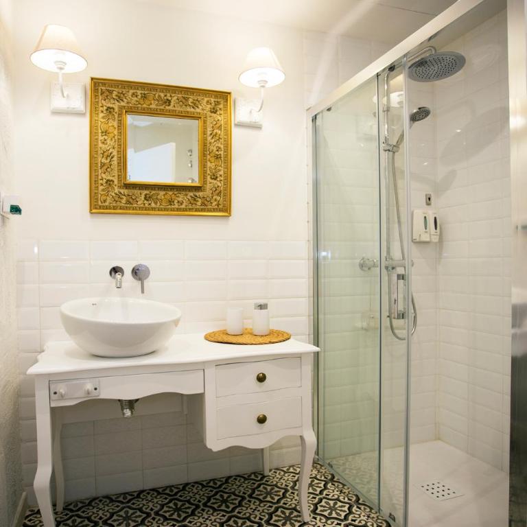 Graffiti Suites Málaga - Suite Superior - 11