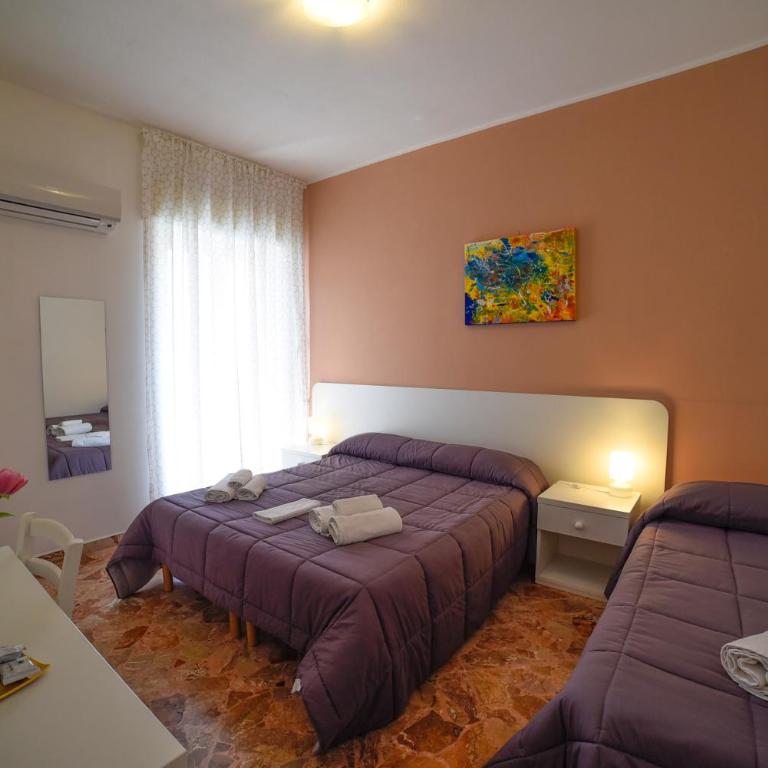 B&B Siracusa Holidays - Triple Room with Private External Bathroom - 13