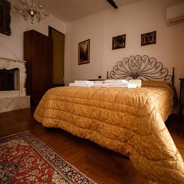 Camere Nicolina - Camera Matrimoniale Ampia con Balcone - 4