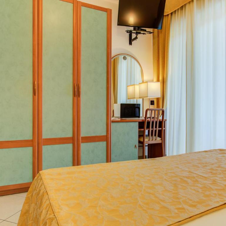 Hotel Nanni - Camera Superior Matrimoniale/Doppia con Letti Singoli - 5